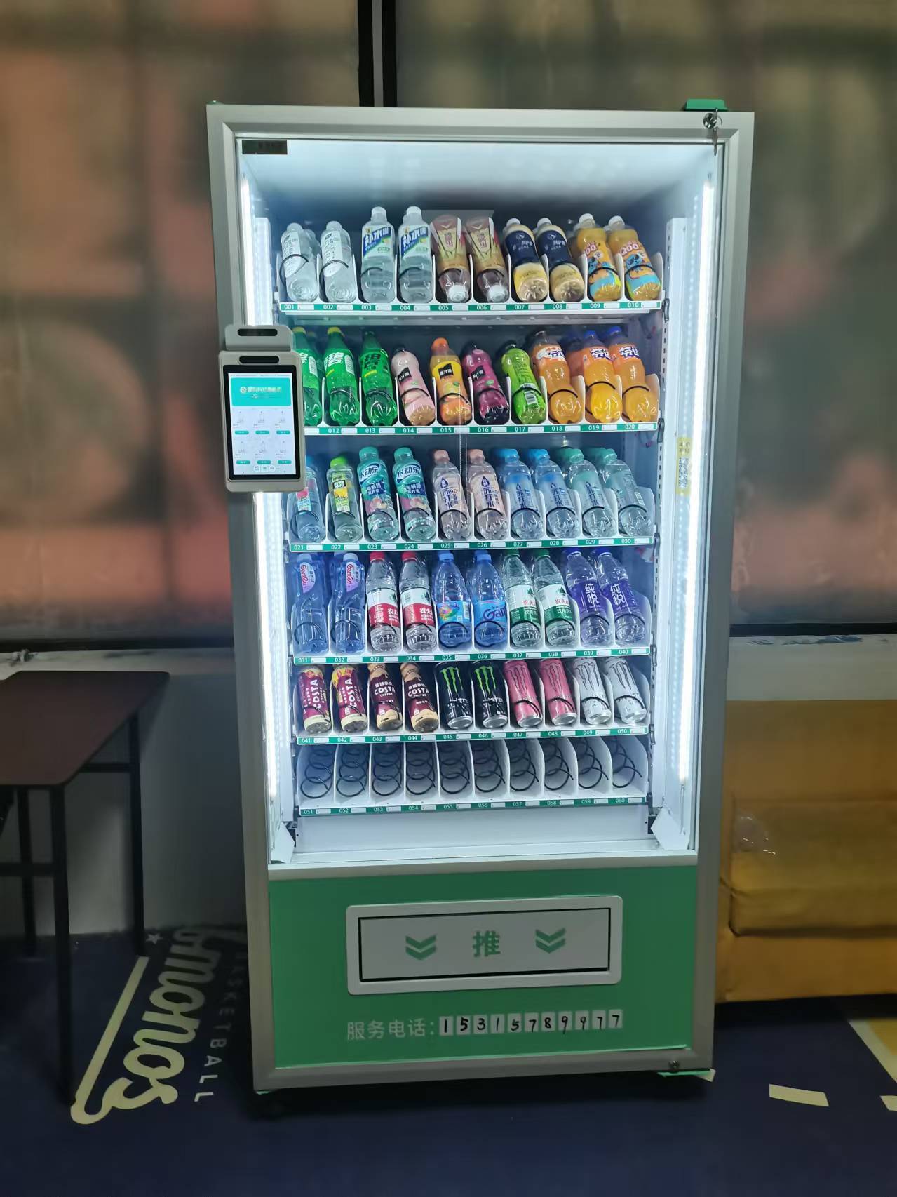 智購科技自動售貨機在社區商業中的競爭策略與合作模式